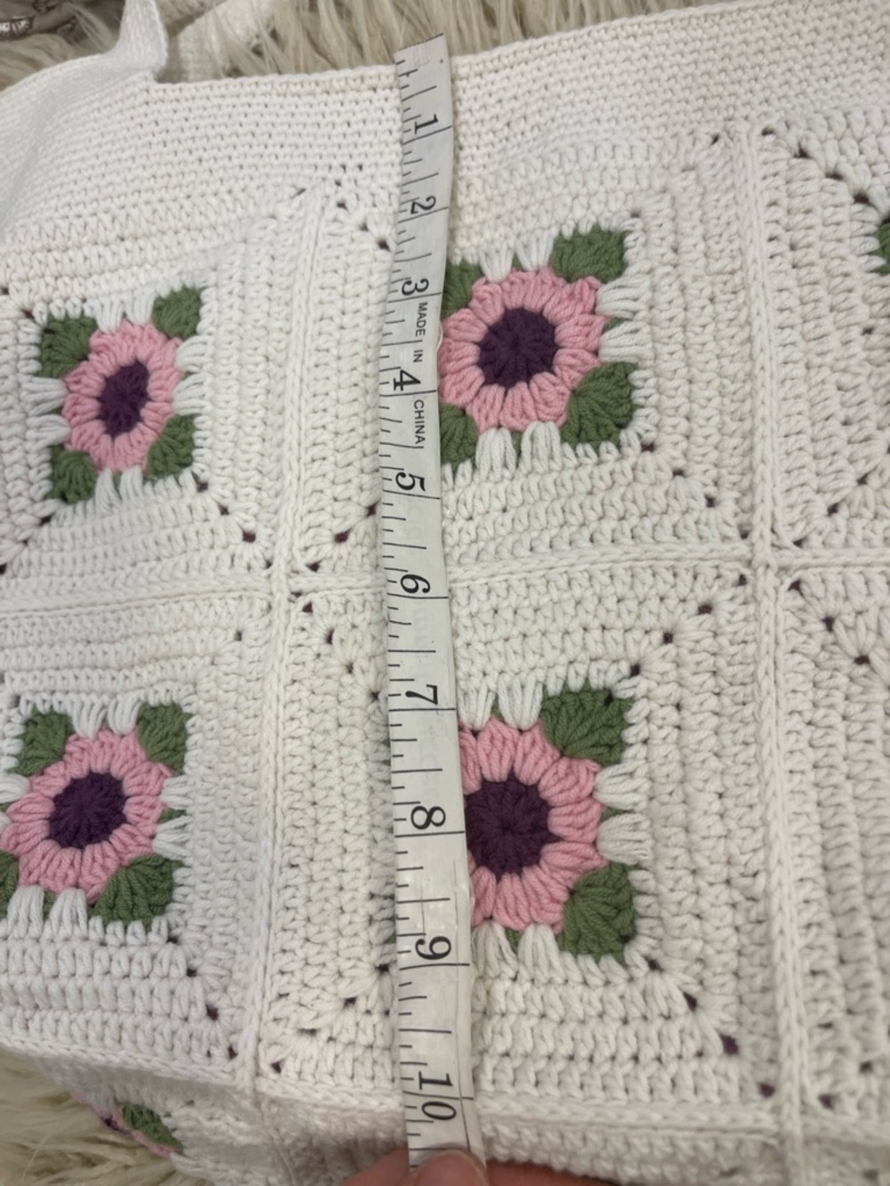 Cream Crochet Shoulder Bag with Pink Floral Squares so adorable! 😍 - Picture 12 of 16